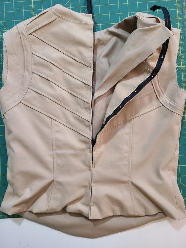 25-Zipper---rip-the-basted-seam-with-zipper-pinned-in-place